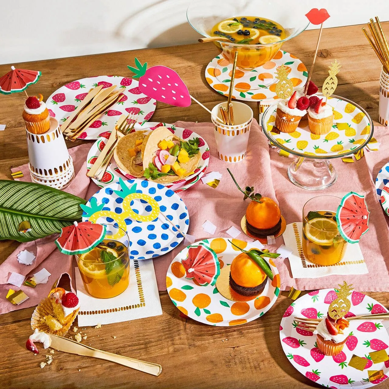 Assorted Fruit Punch Lunch Plates 10ct