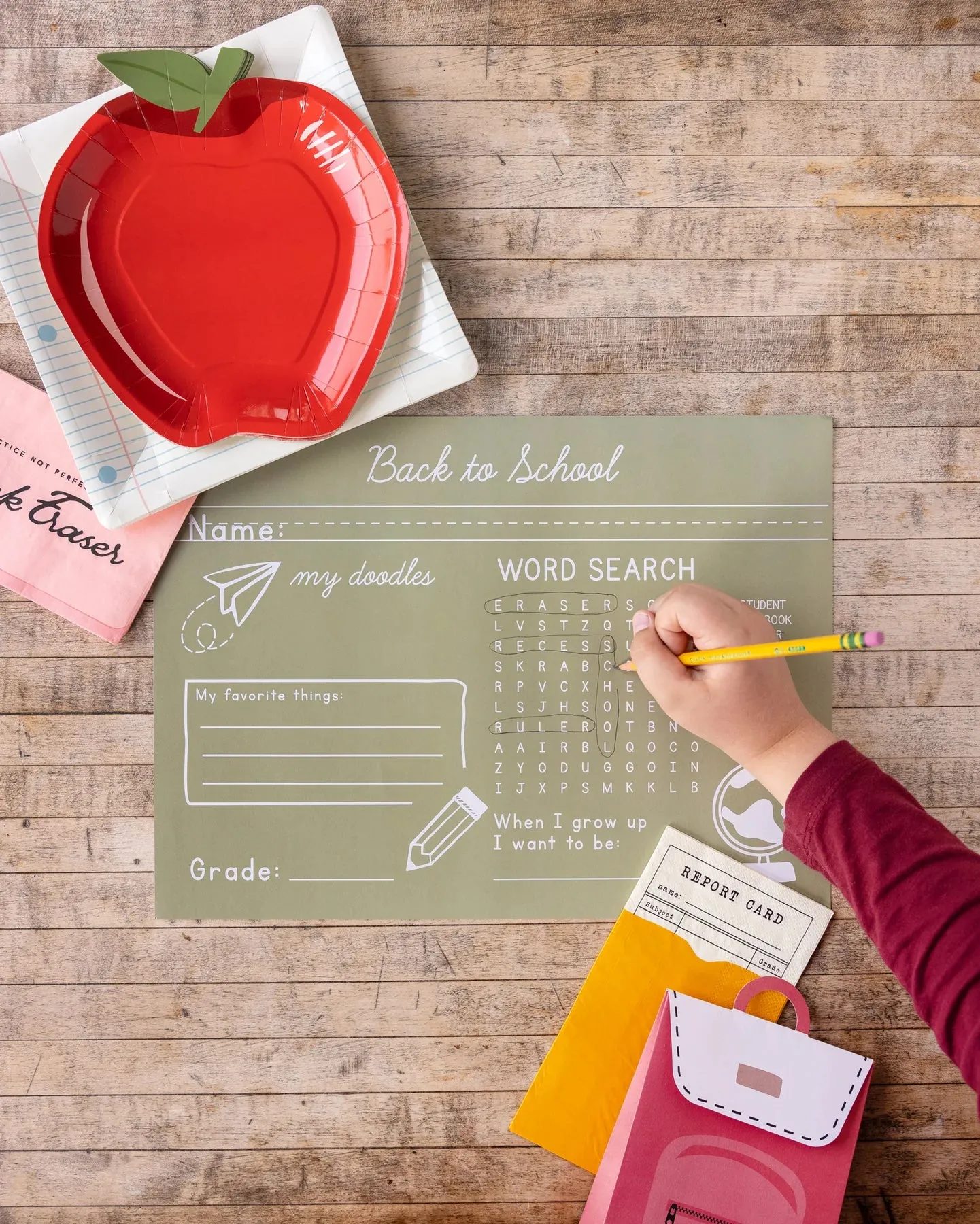 Back to School Notebook Paper Lunch Plates 8ct