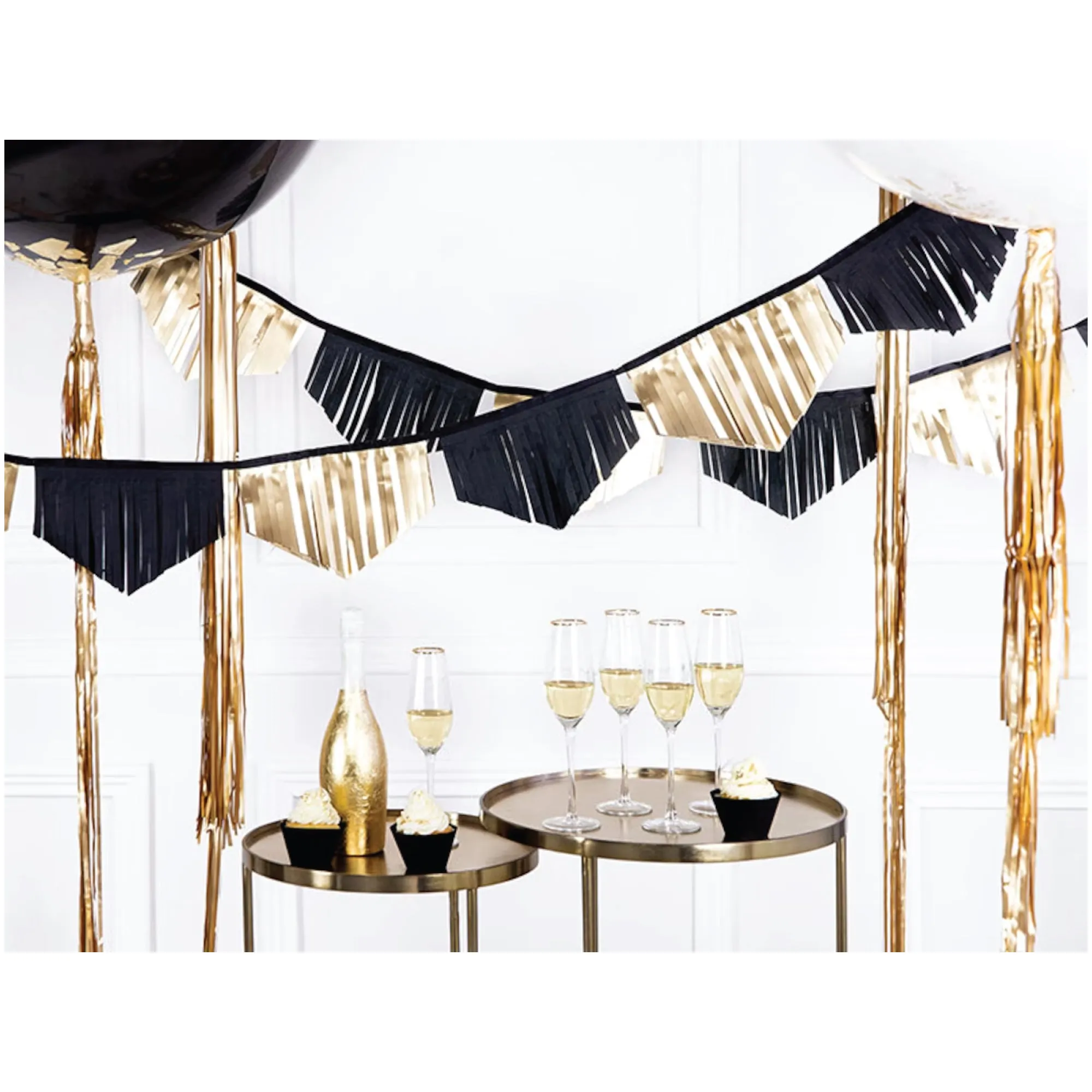 Black & Gold Fringe Garland 9.8ft