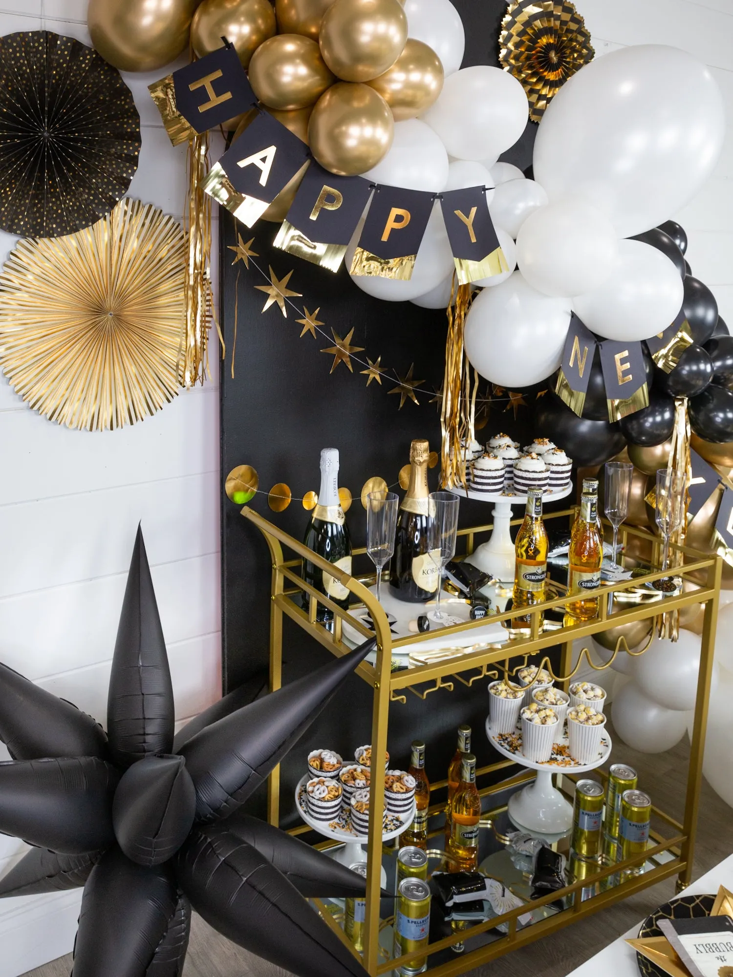 Black & Gold Happy New Year Fringe Banner 4.5ft
