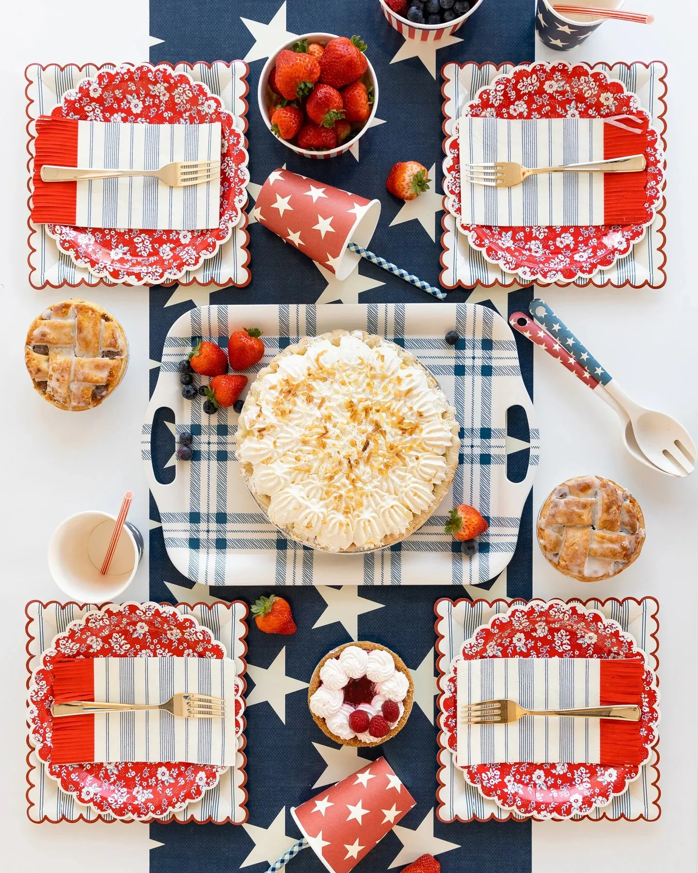 Blue Star Paper Table Runner 10ft
