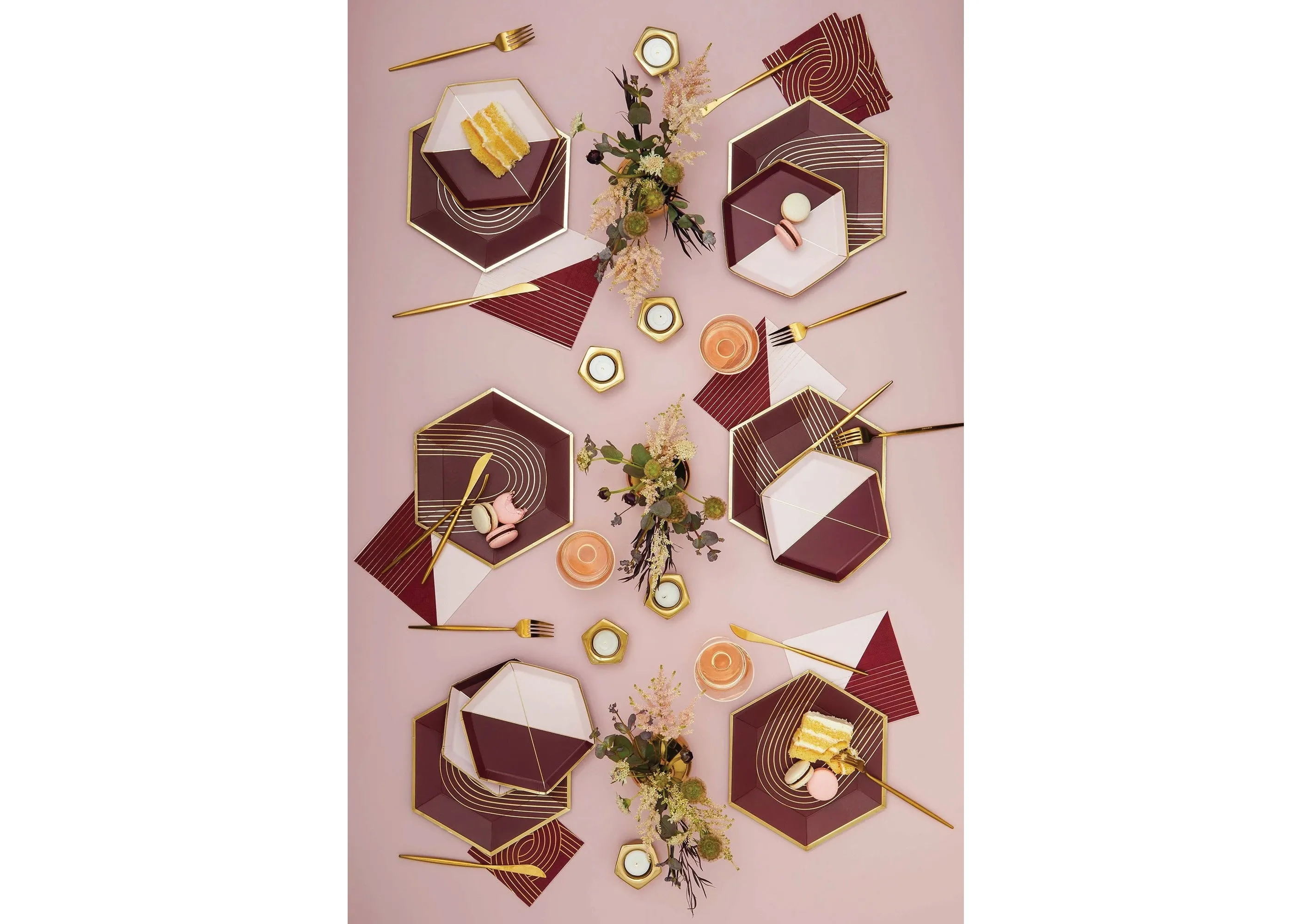 Bordeaux Berry Arch Lunch Plates 8ct