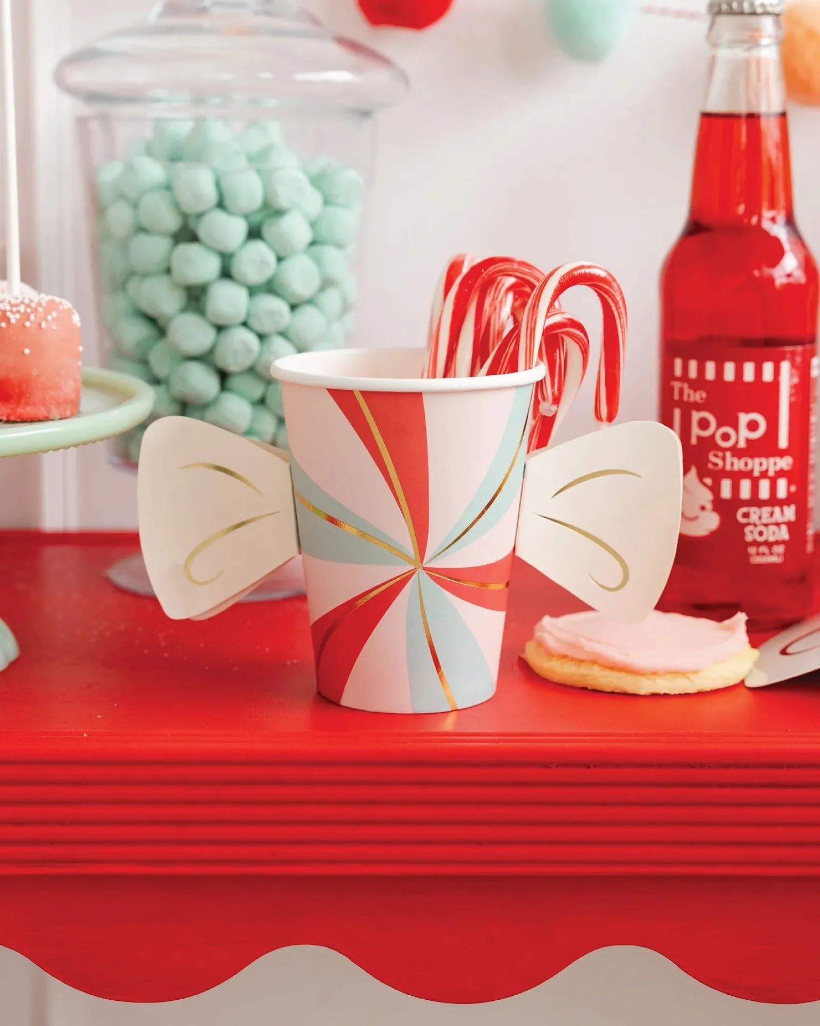 Candy Cane Lane Peppermint Paper Cups 8ct