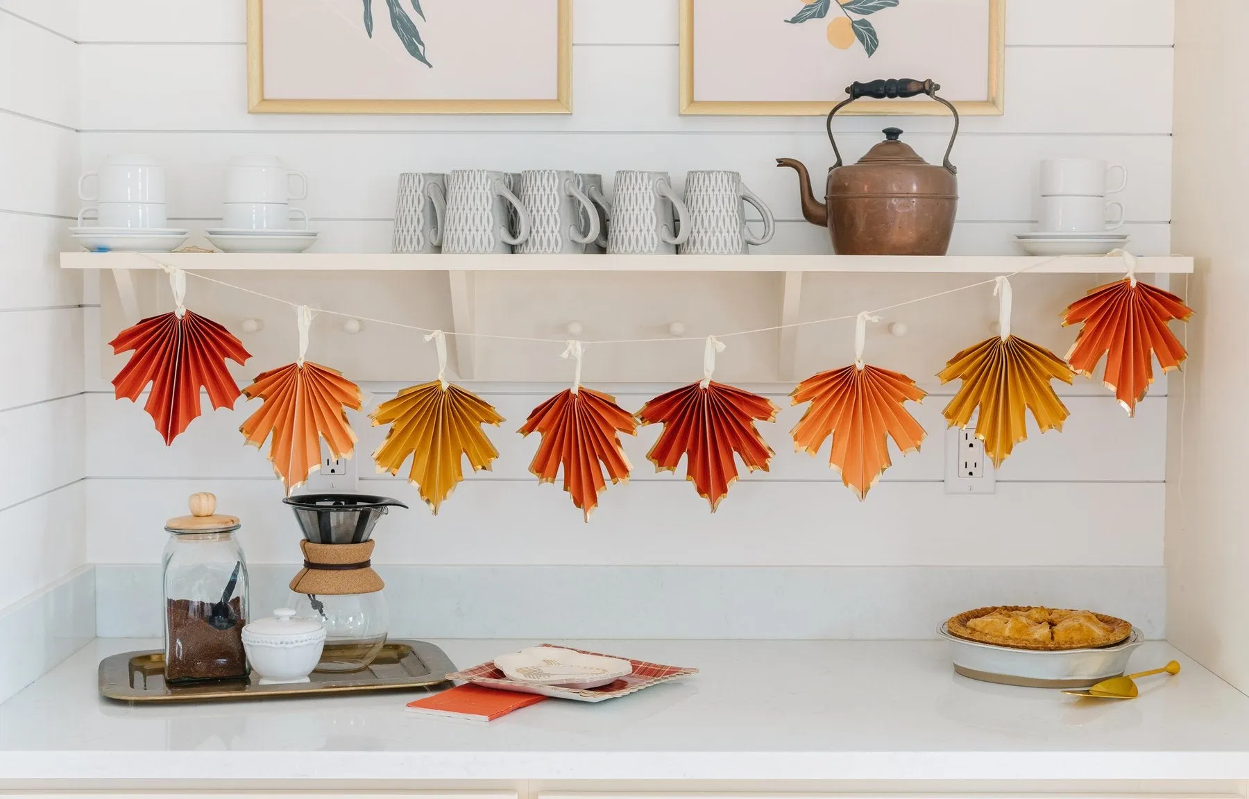 Fall Foliage Leaf Fan Garland