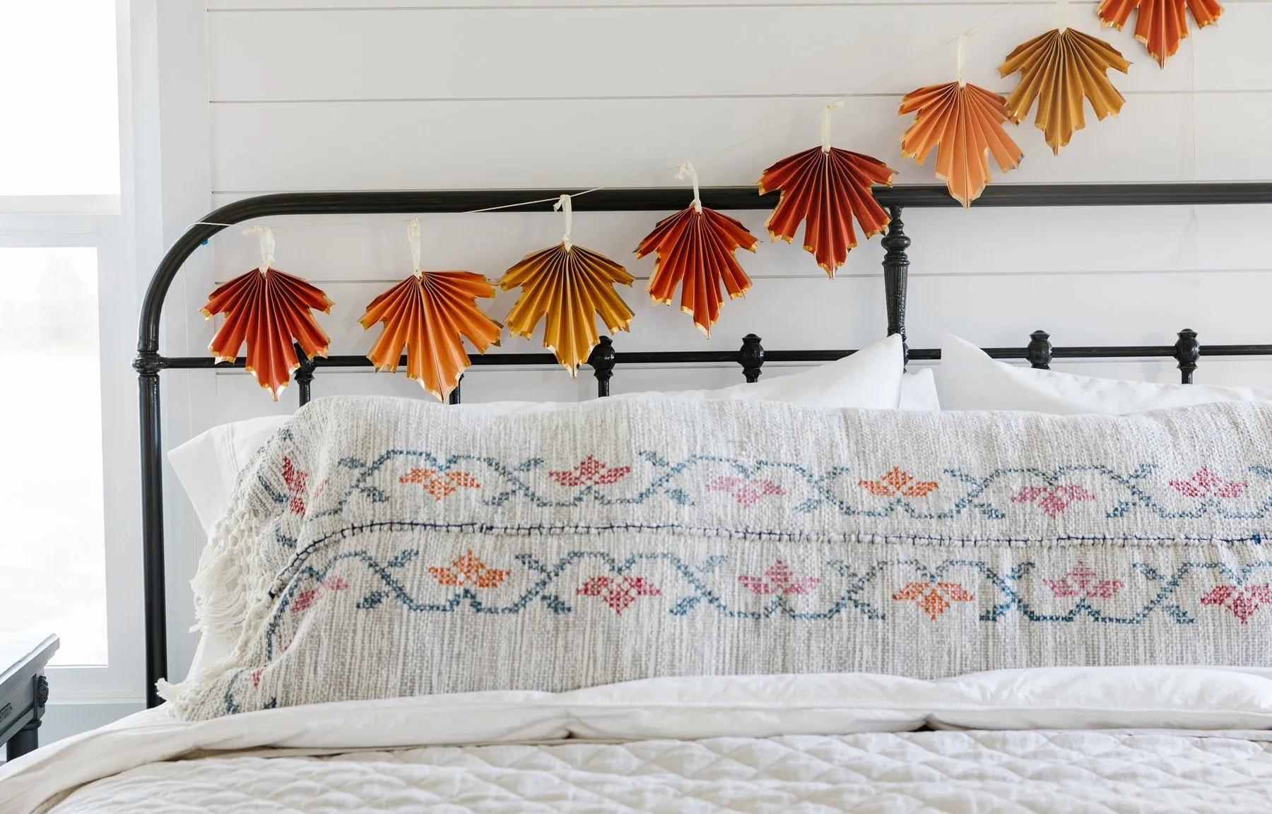 Fall Foliage Leaf Fan Garland