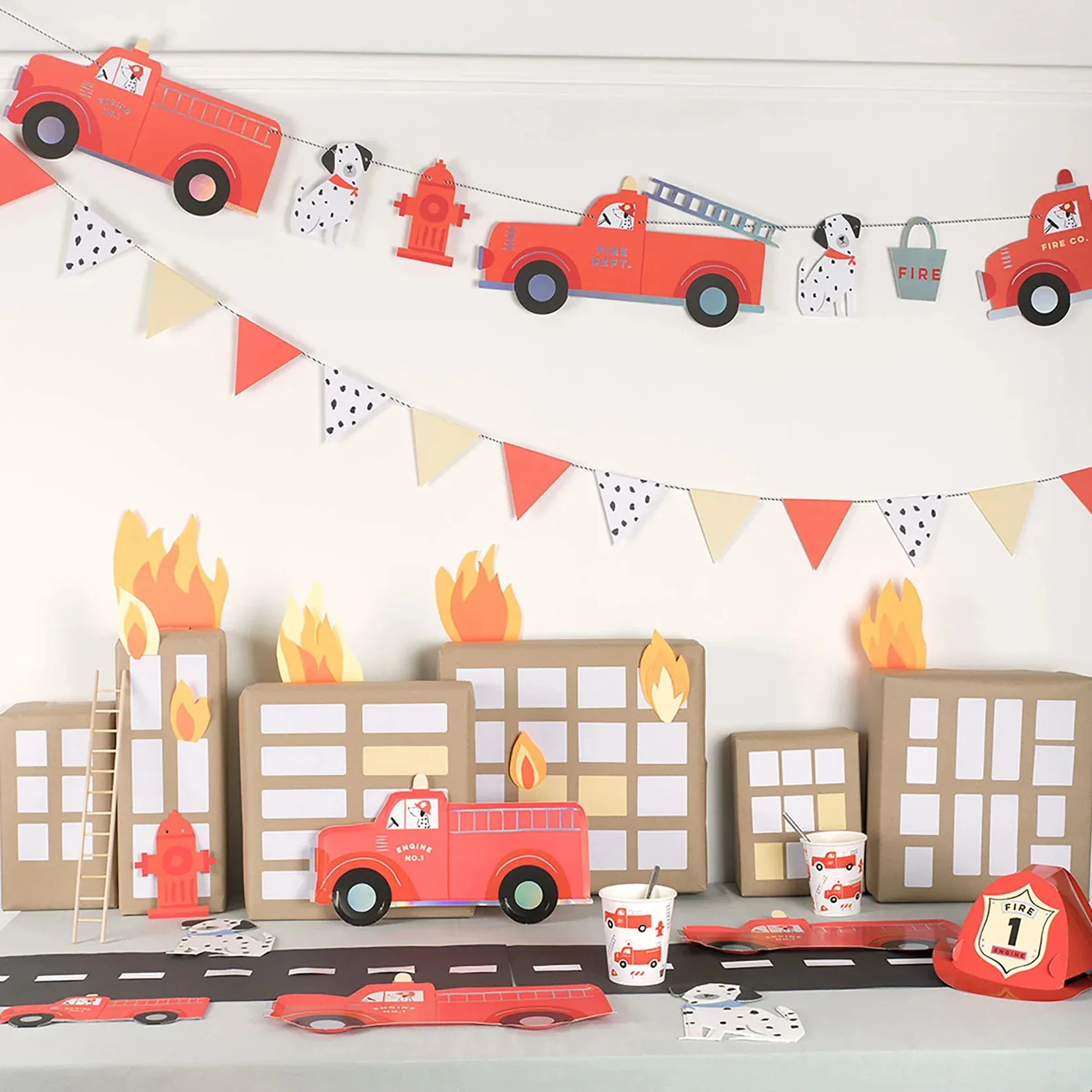 Fire Truck Lunch Plates 8ct