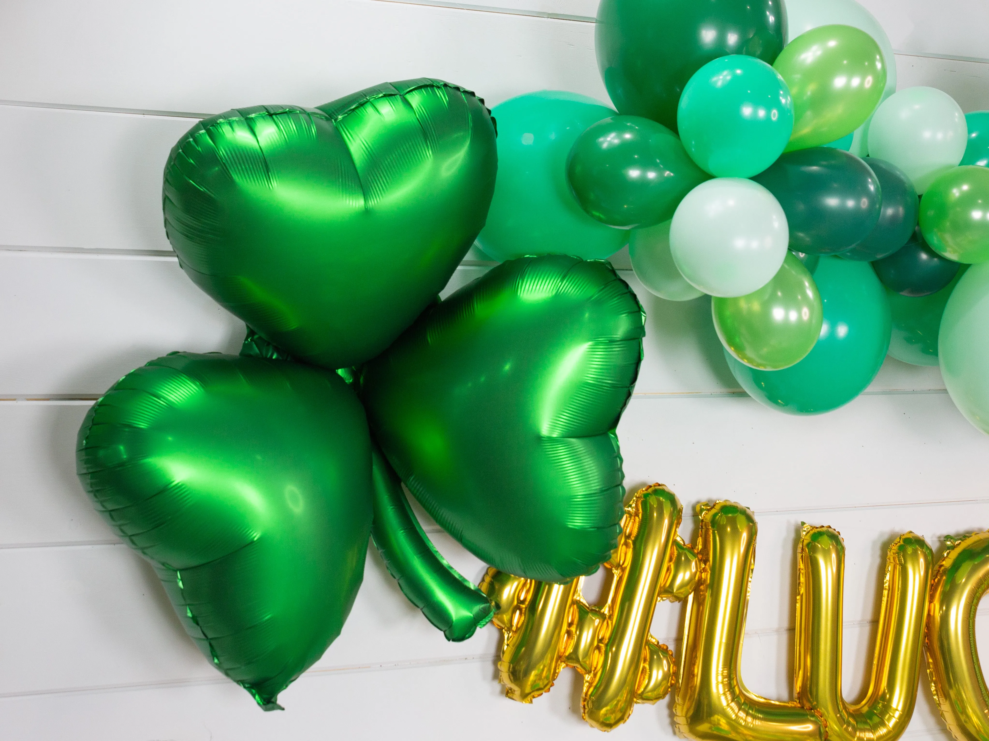 Giant Shamrock Balloon 29in