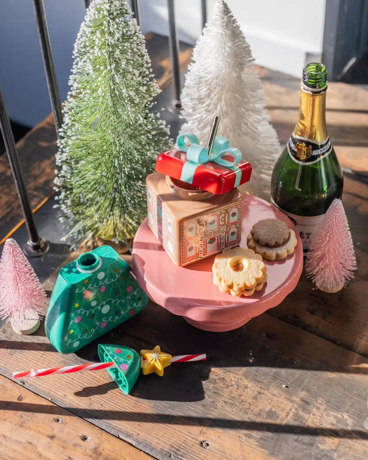 Gingerbread House Plastic Cup with Straw