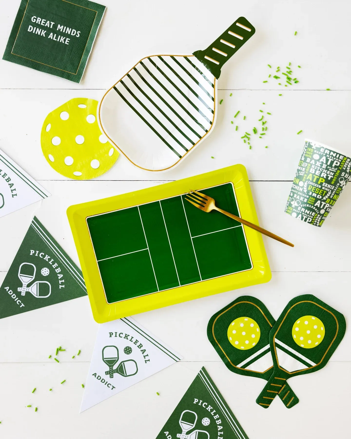 Green Pickleball Paddle Lunch Napkins 18ct