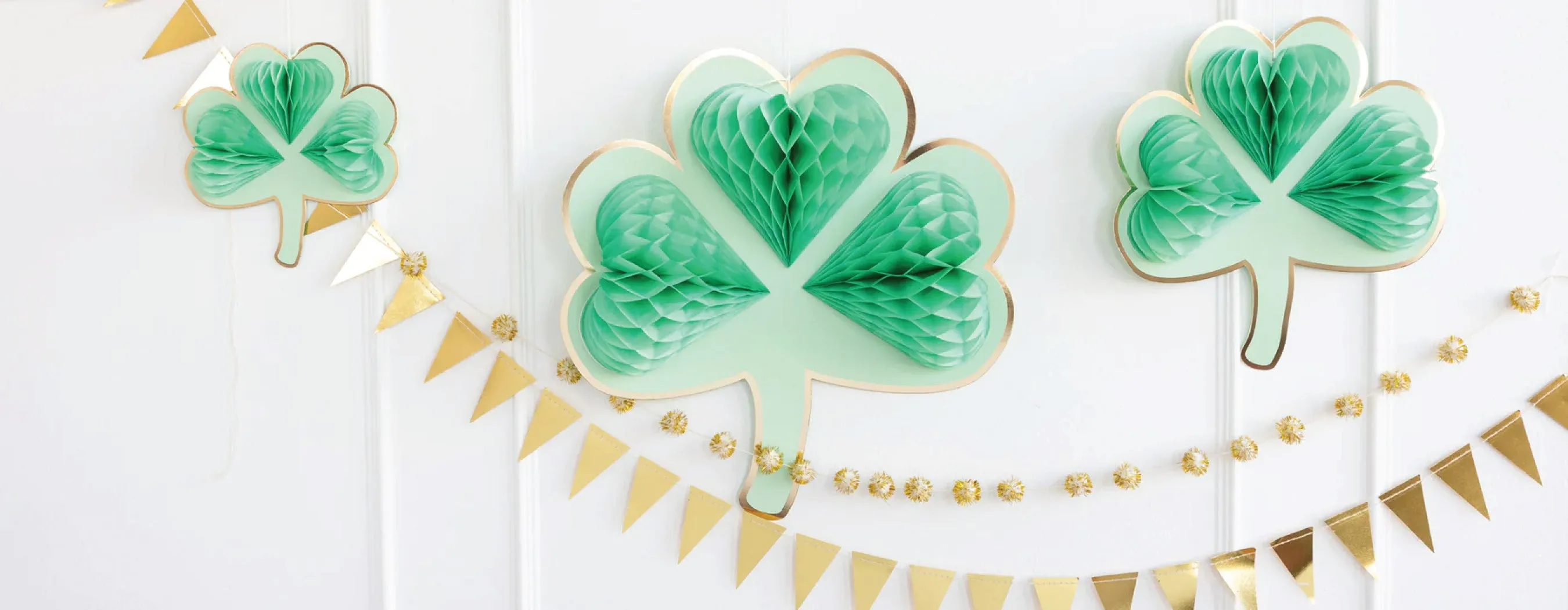 Honeycomb Shamrocks Hanging Decorations 3ct