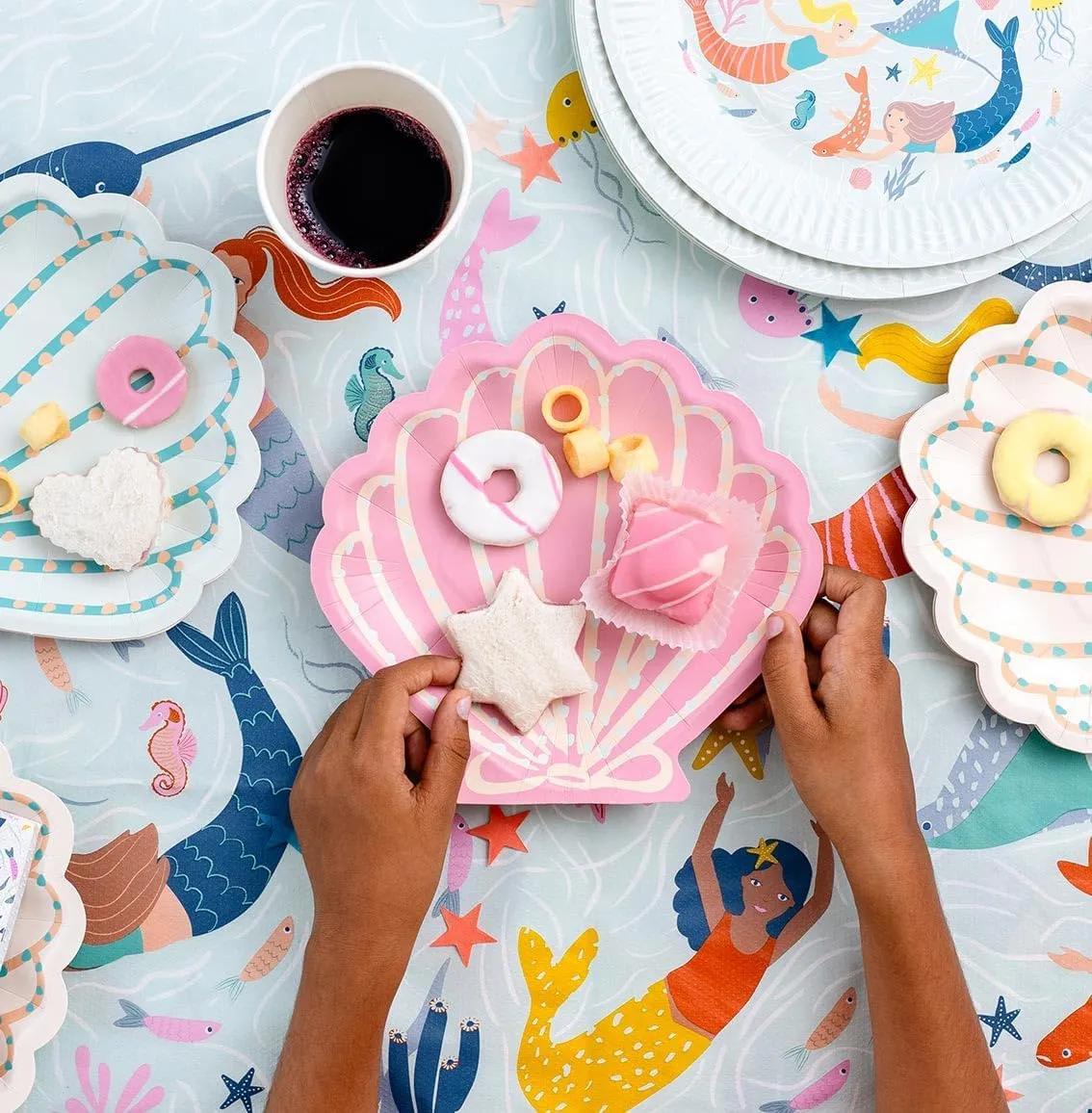 Make Waves Mermaid Lunch Plates 8ct