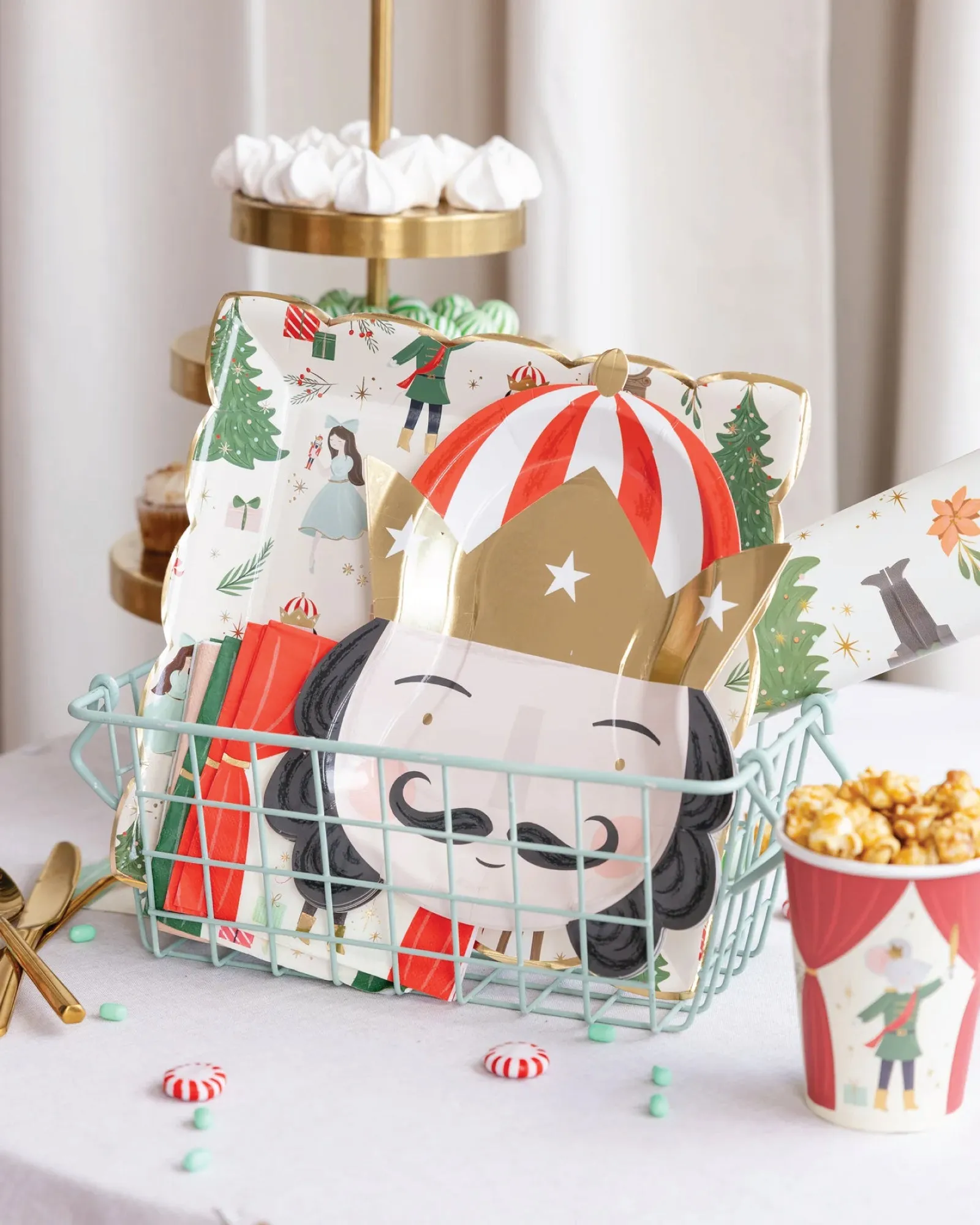 Nutcracker Paper Cups 8ct