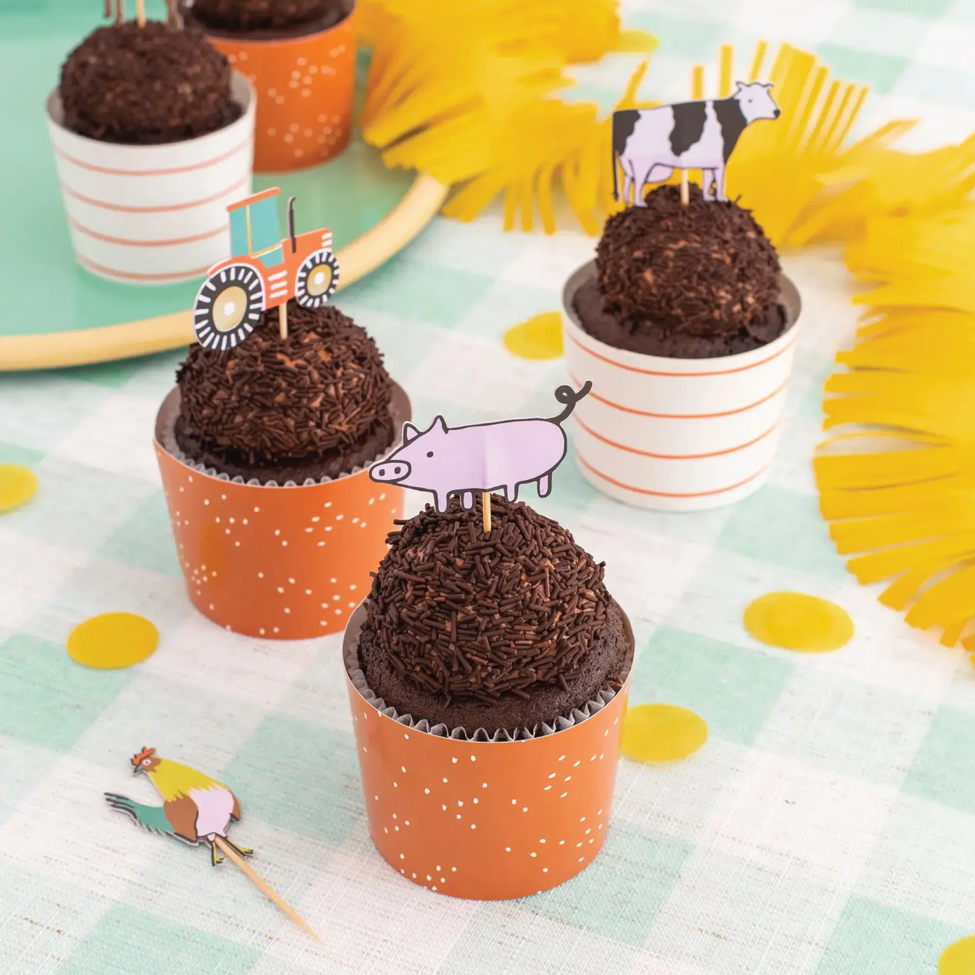 On the Farm Cupcake Kit 24ct