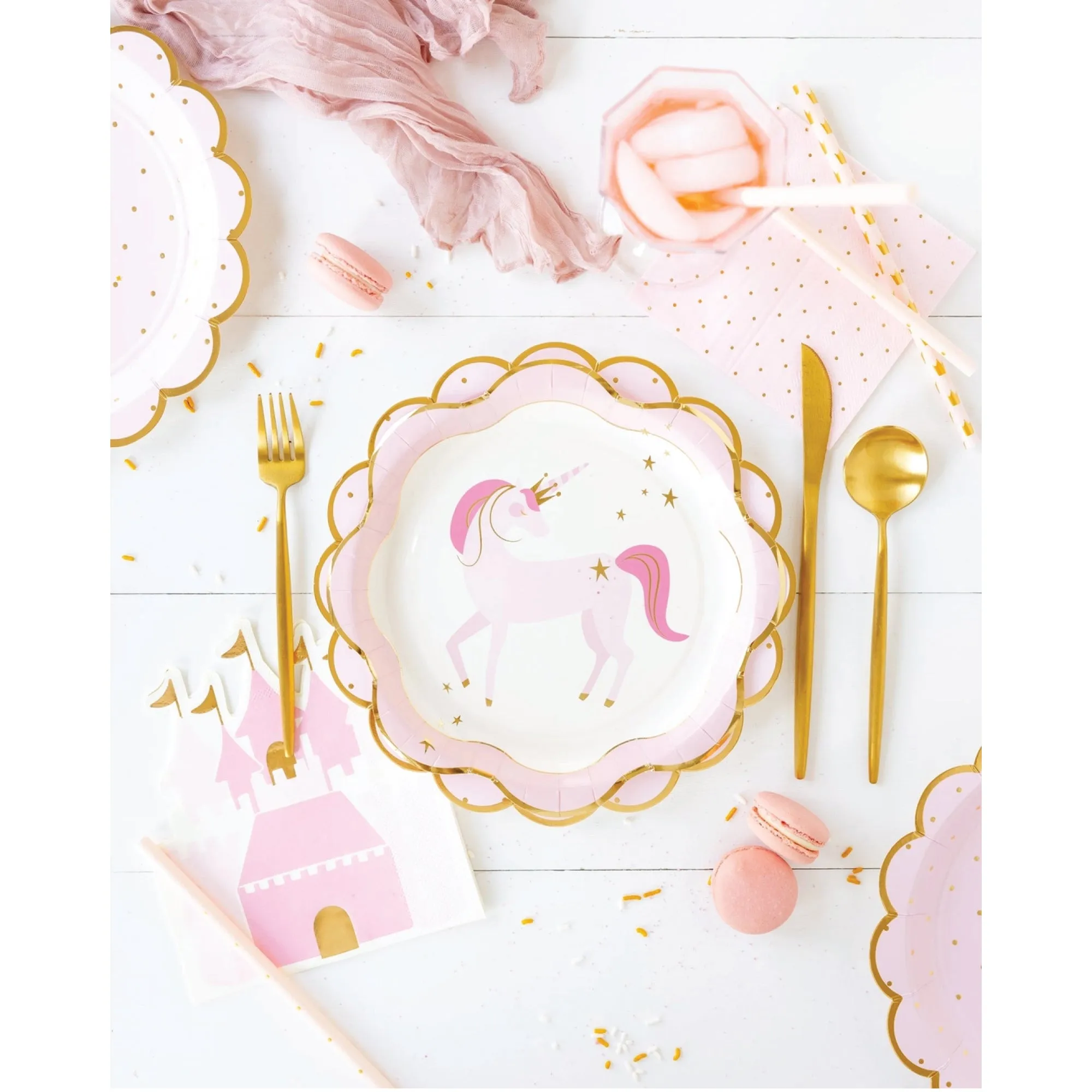Pink Polka Dot Scalloped Lunch Plates 8ct