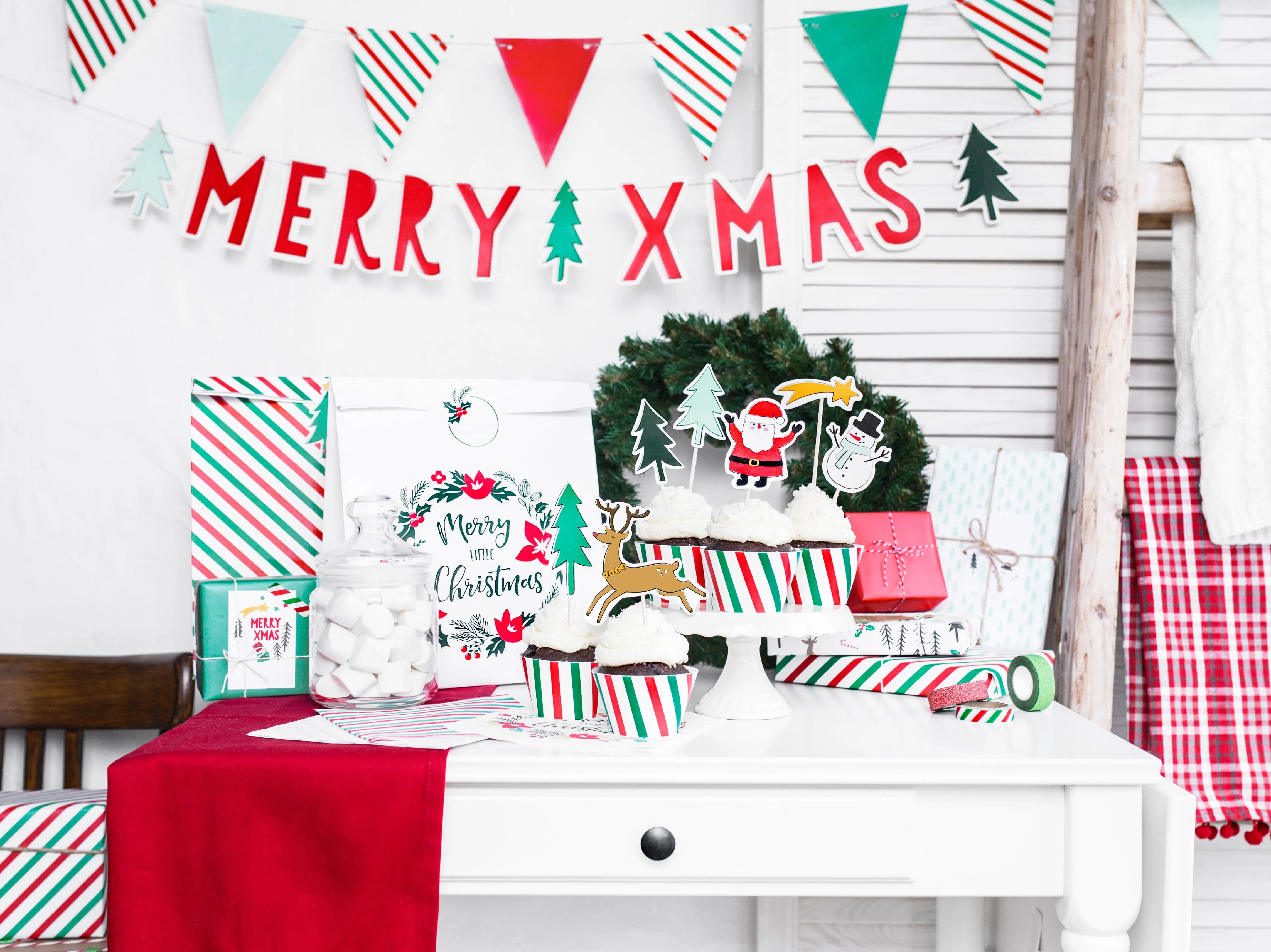 Red & Green Stripe Favor Bags 3ct