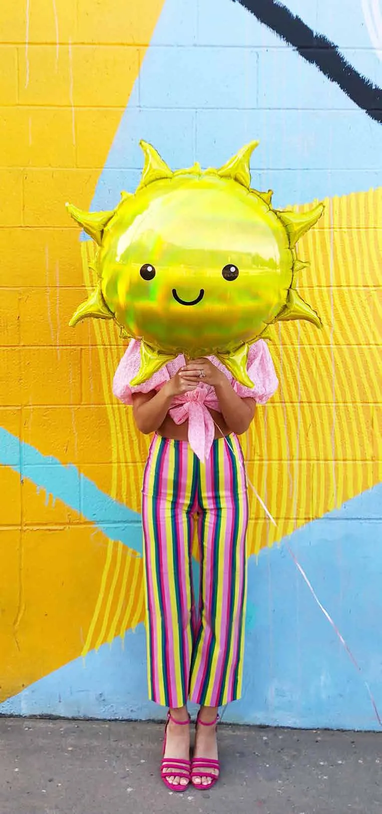 Smiling Iridescent Sun Balloon 27in