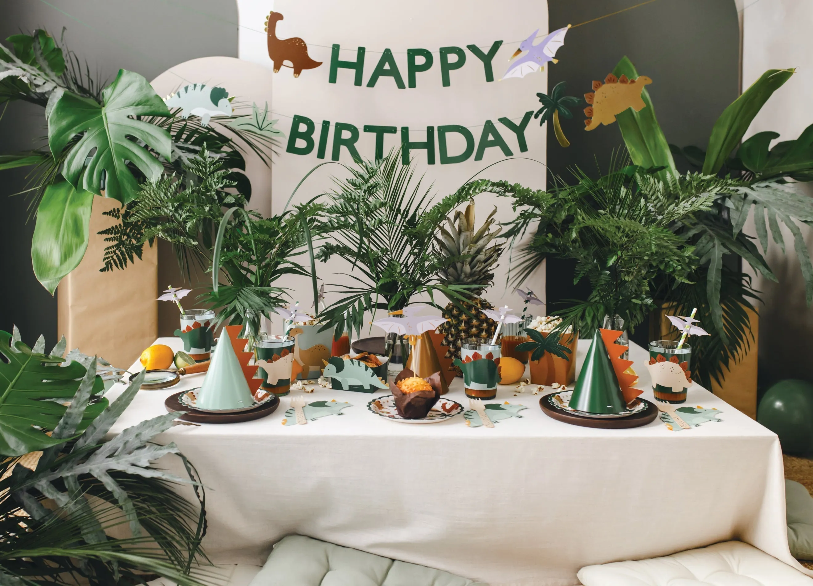 Spiked Dinosaur Party Hats 6ct