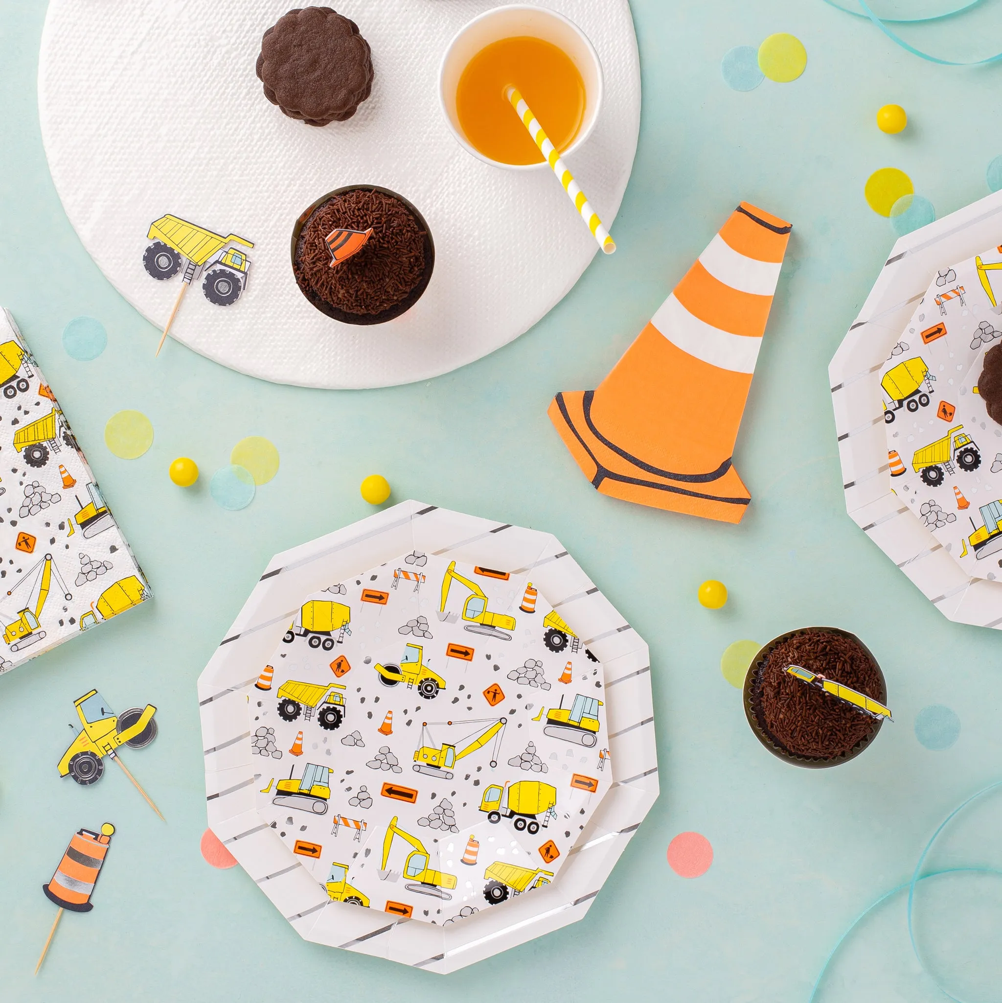 Under Construction Dessert Plates 8ct