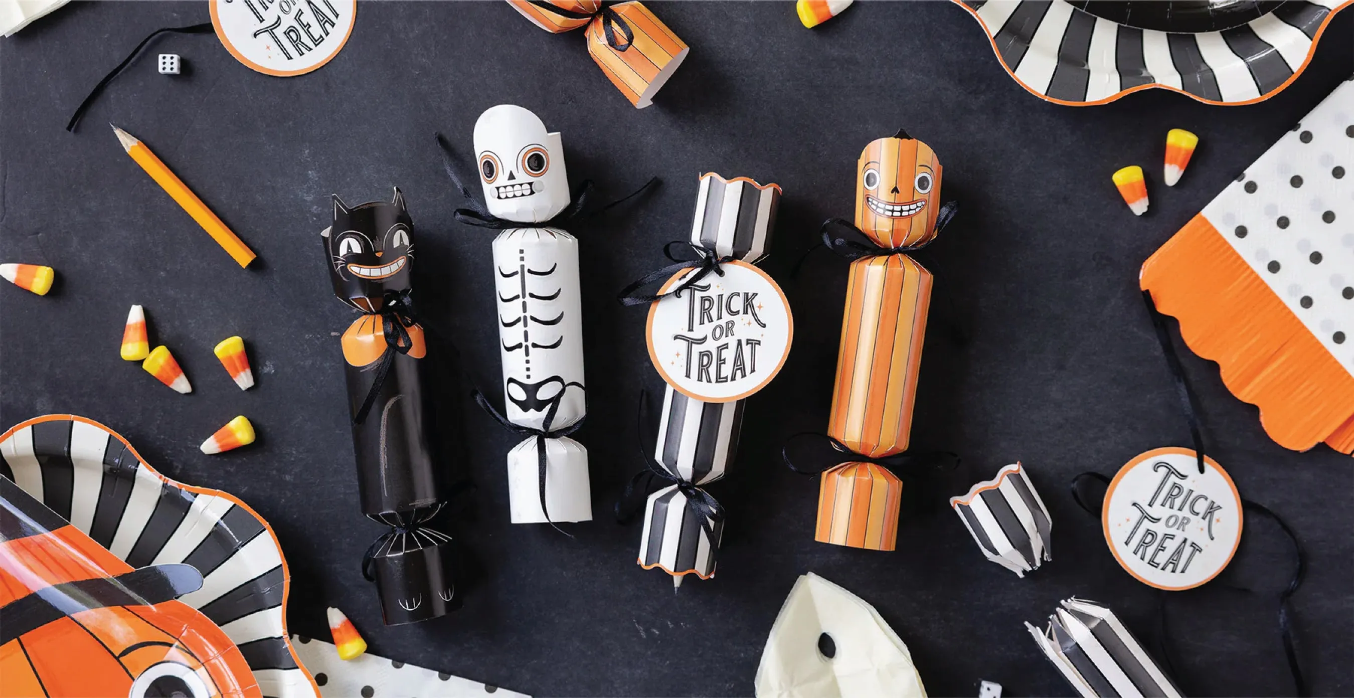 Vintage Halloween Character Party Crackers 12ct