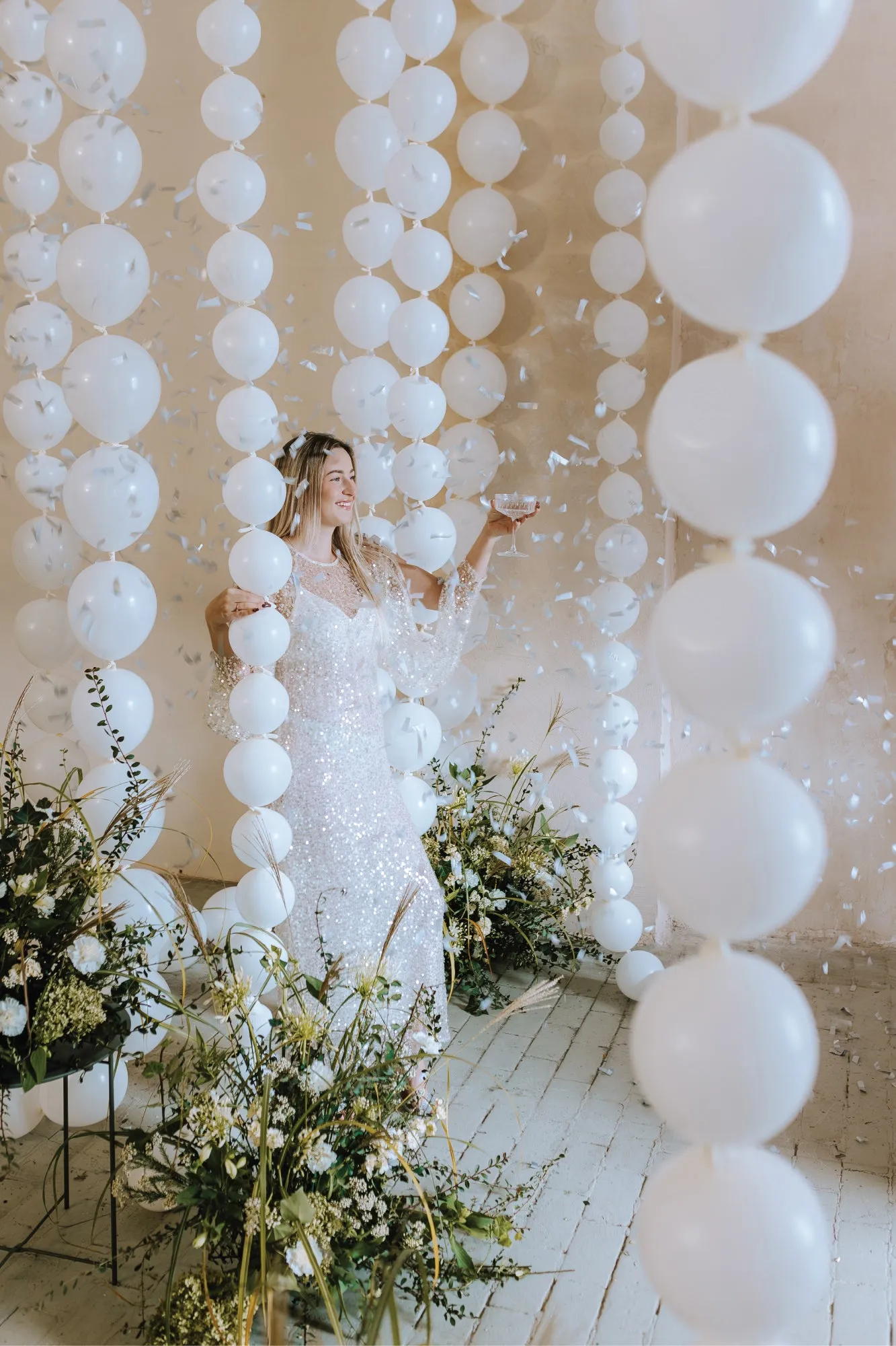 White Linking Latex Balloons 20ct